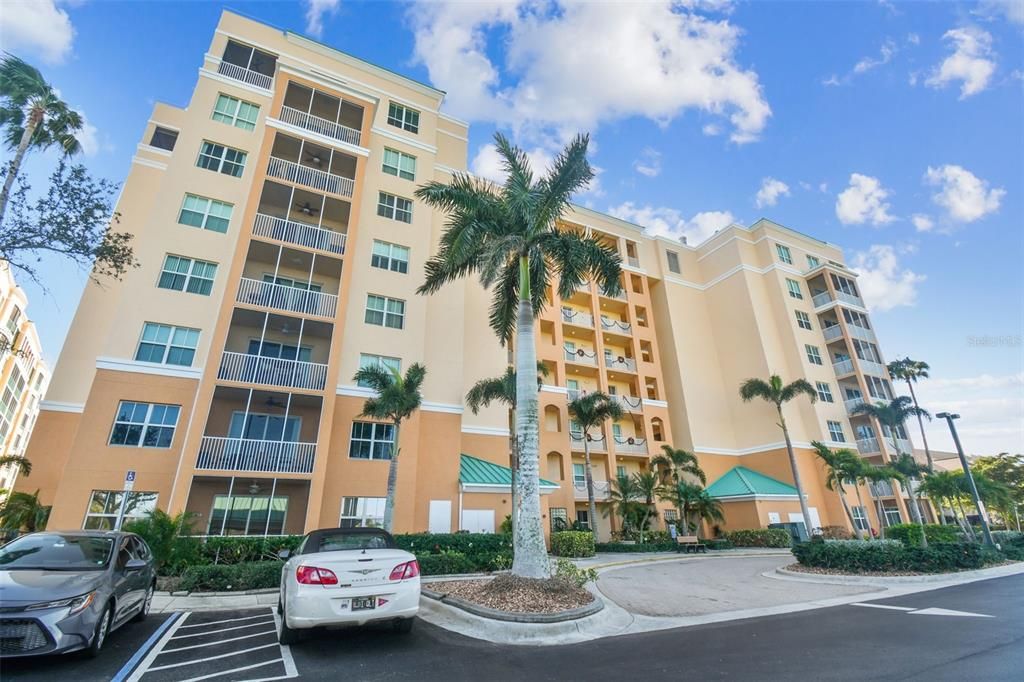 En Venta: $274,999 (2 camas, 2 baños, 809 Pies cuadrados)