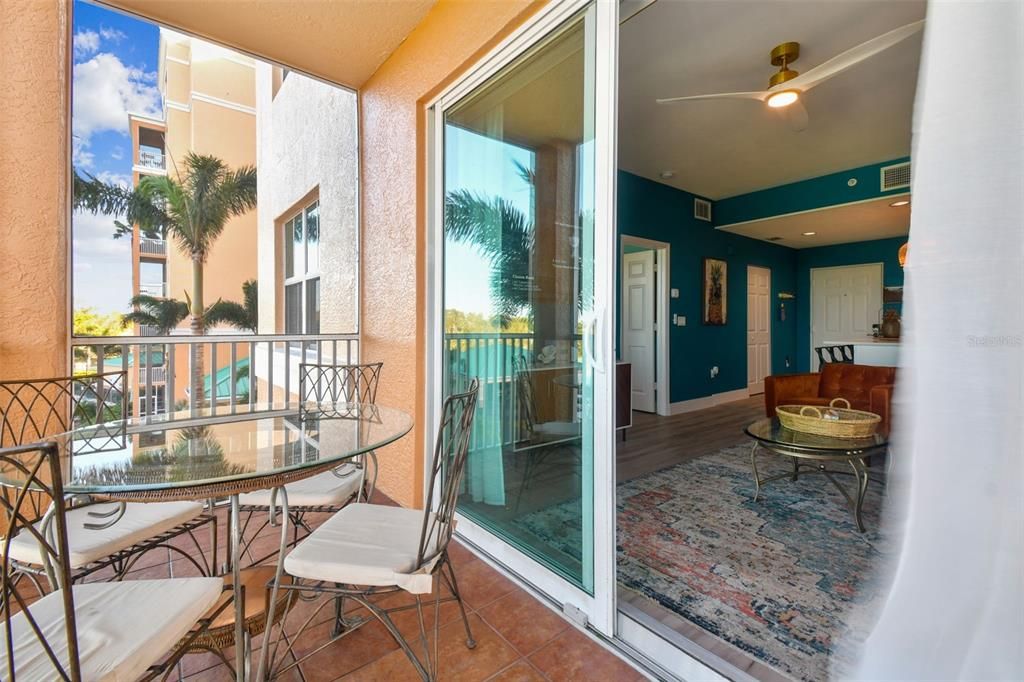 En Venta: $274,999 (2 camas, 2 baños, 809 Pies cuadrados)