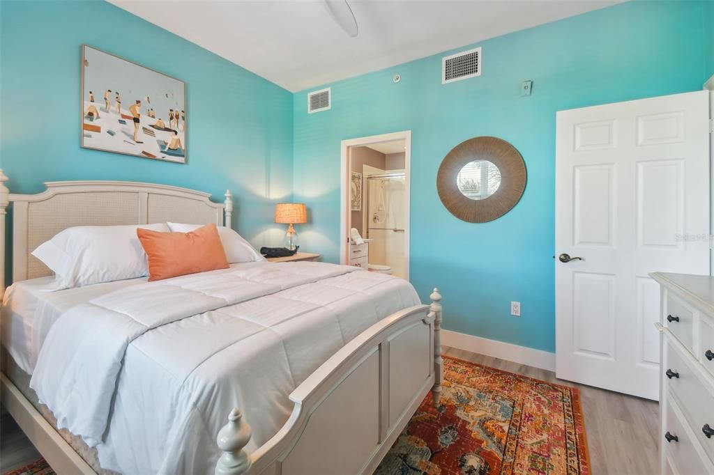 En Venta: $274,999 (2 camas, 2 baños, 809 Pies cuadrados)