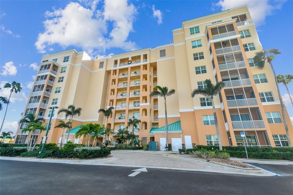 En Venta: $274,999 (2 camas, 2 baños, 809 Pies cuadrados)