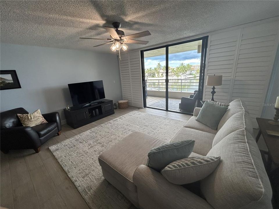 For Rent: $3,500 (2 beds, 2 baths, 1415 Square Feet)