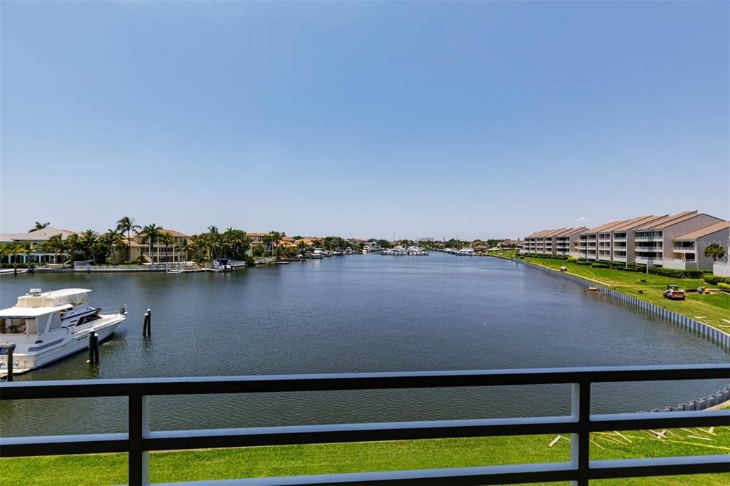 For Rent: $3,500 (2 beds, 2 baths, 1415 Square Feet)