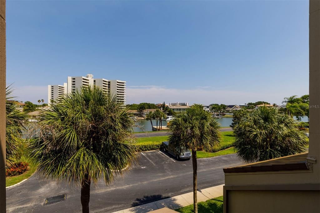 For Rent: $3,500 (2 beds, 2 baths, 1415 Square Feet)