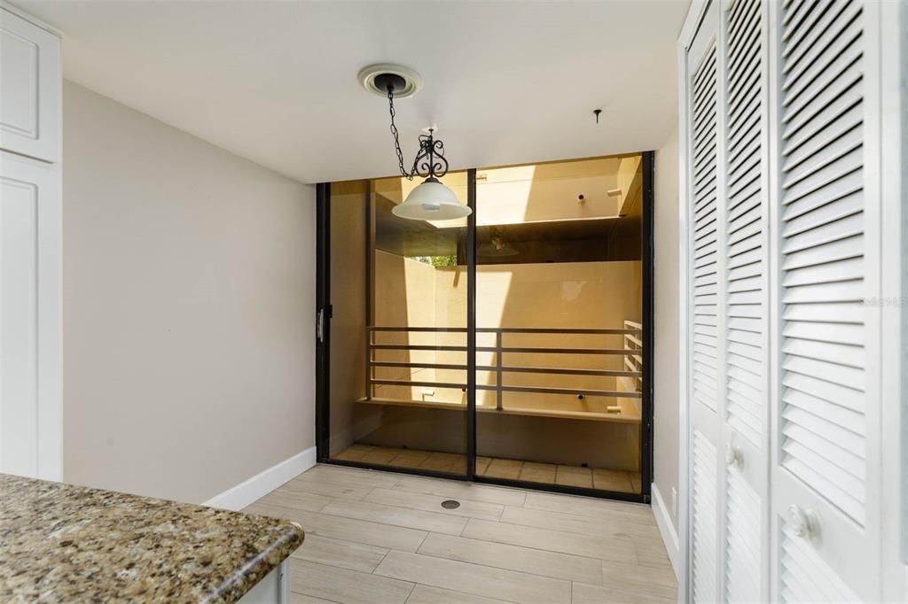For Rent: $3,500 (2 beds, 2 baths, 1415 Square Feet)