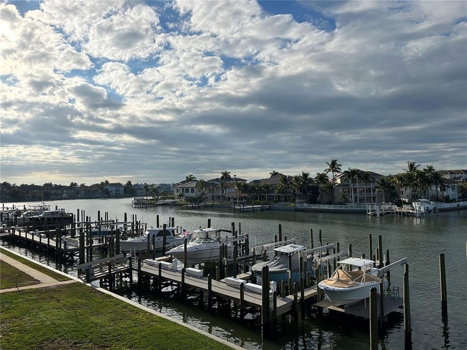 For Rent: $3,500 (2 beds, 2 baths, 1415 Square Feet)