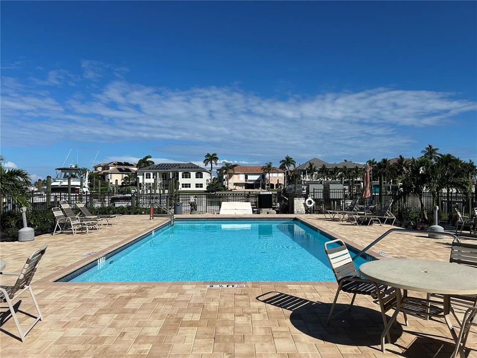 For Rent: $3,500 (2 beds, 2 baths, 1415 Square Feet)