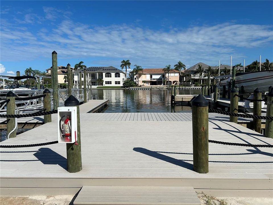 For Rent: $3,500 (2 beds, 2 baths, 1415 Square Feet)