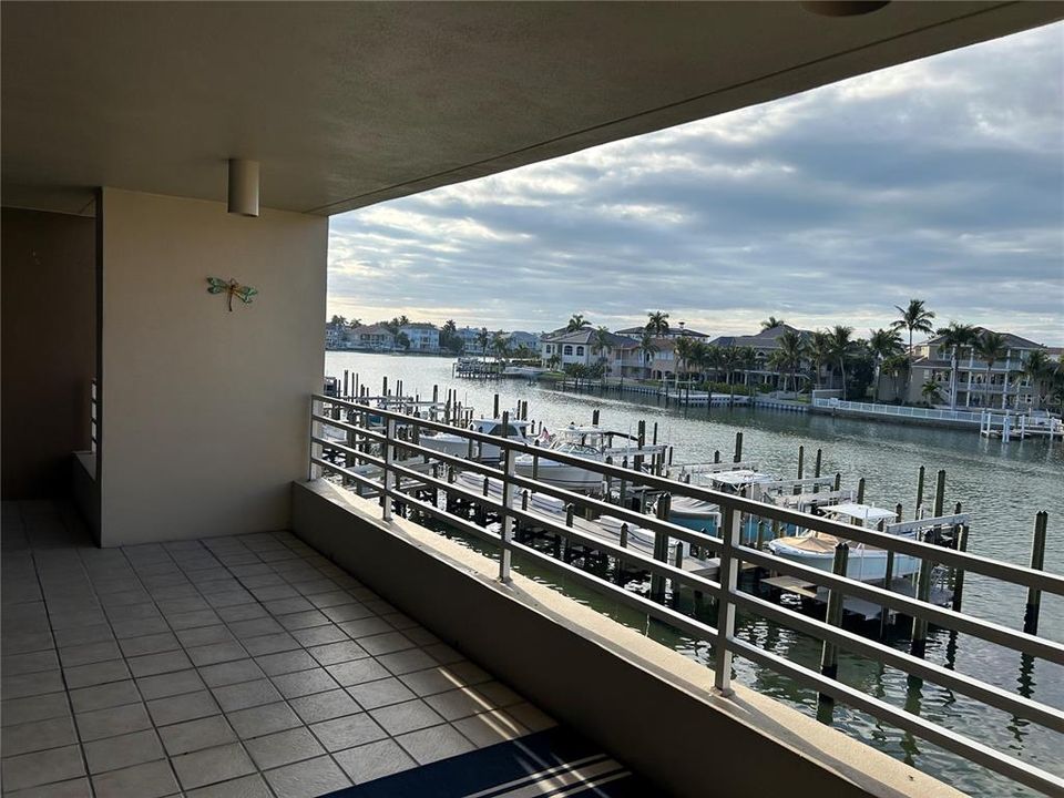 For Rent: $3,500 (2 beds, 2 baths, 1415 Square Feet)