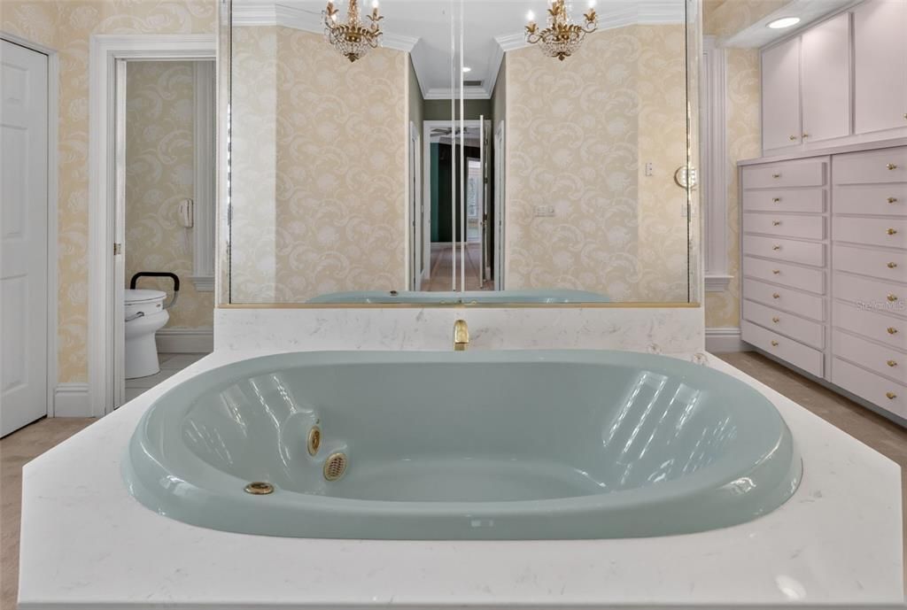 На продажу: $699,900 (3 спален, 2 ванн, 4127 Квадратных фут)