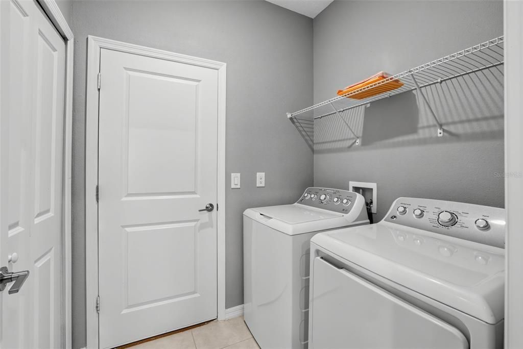 En Venta: $249,900 (2 camas, 2 baños, 1400 Pies cuadrados)