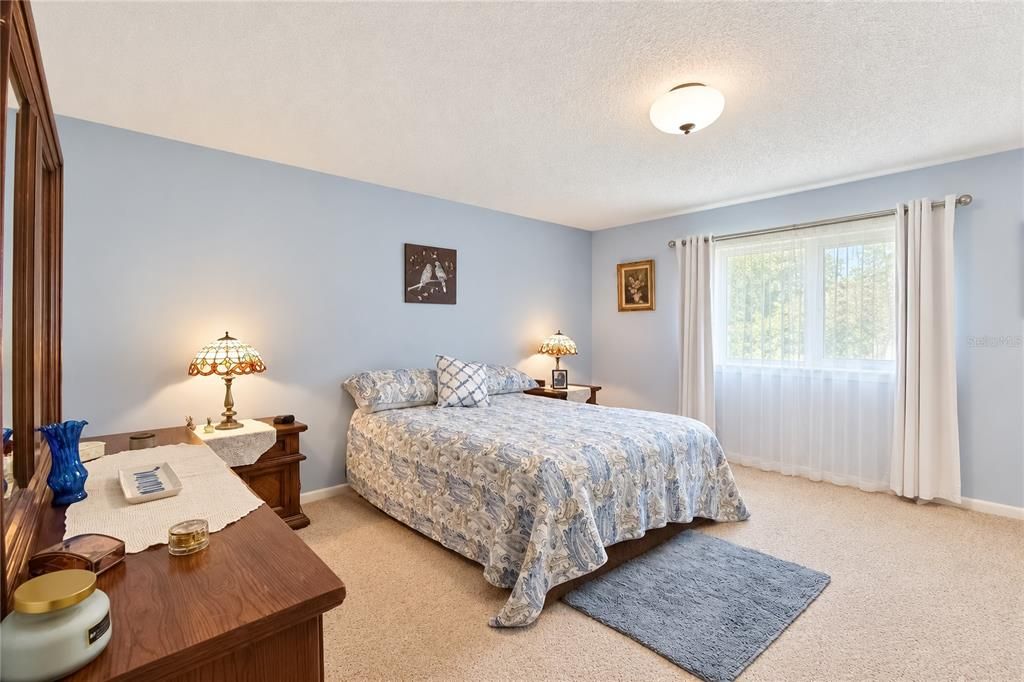 For Sale: $154,900 (2 beds, 2 baths, 1530 Square Feet)