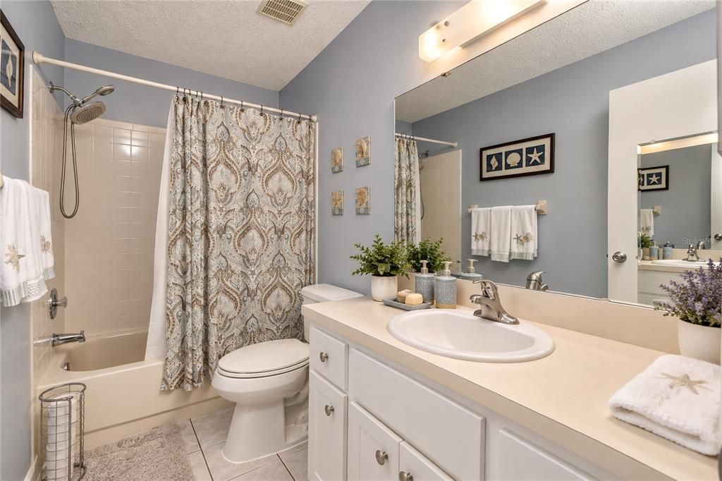 For Sale: $154,900 (2 beds, 2 baths, 1530 Square Feet)