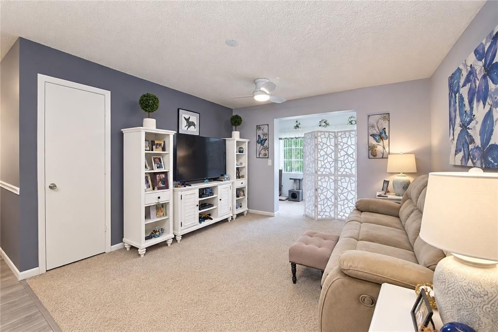For Sale: $154,900 (2 beds, 2 baths, 1530 Square Feet)