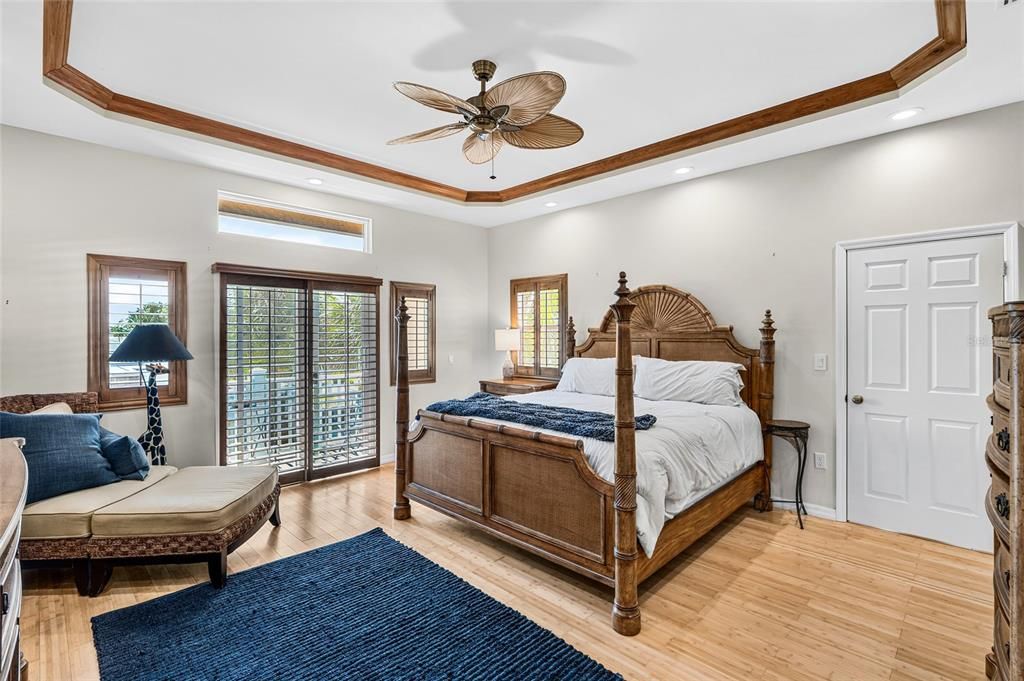 For Sale: $2,400,000 (5 beds, 4 baths, 3721 Square Feet)