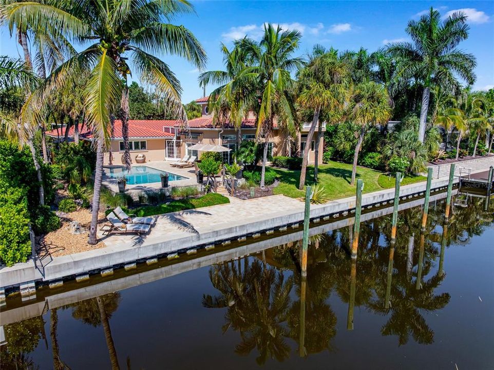 For Sale: $2,400,000 (5 beds, 4 baths, 3721 Square Feet)