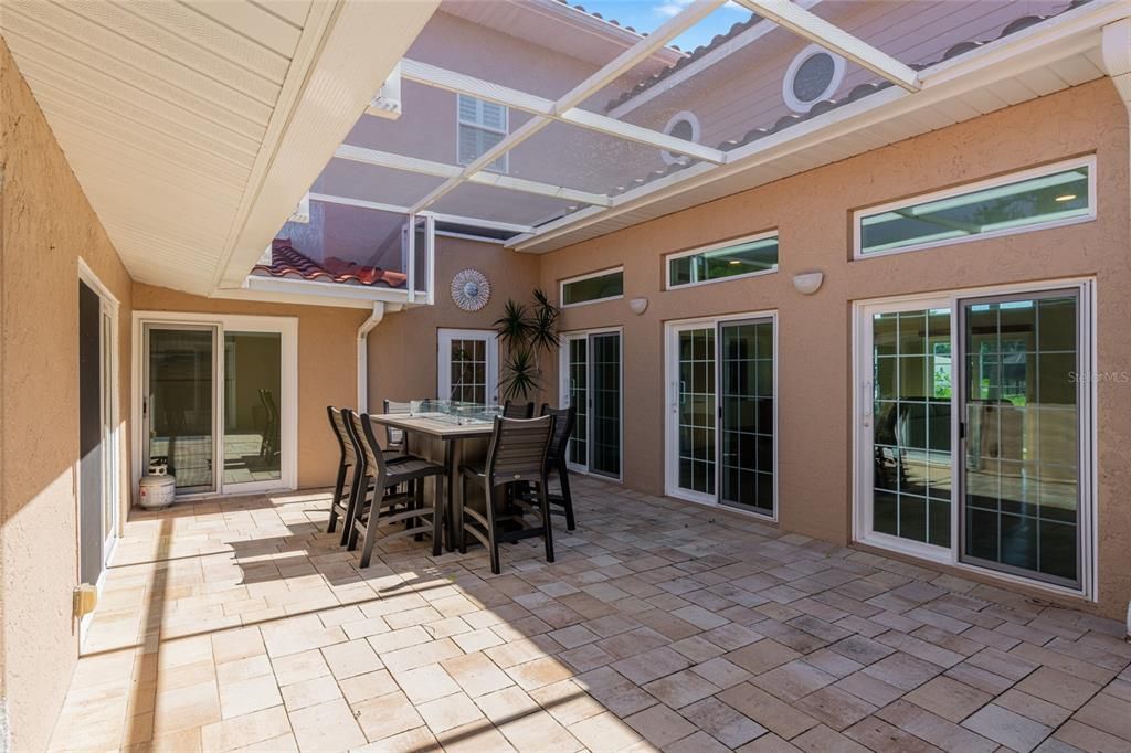 For Sale: $2,400,000 (5 beds, 4 baths, 3721 Square Feet)