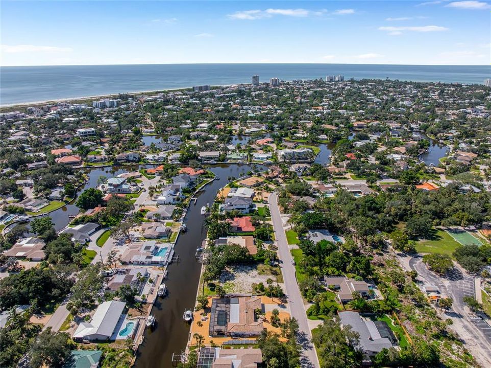 For Sale: $2,400,000 (5 beds, 4 baths, 3721 Square Feet)