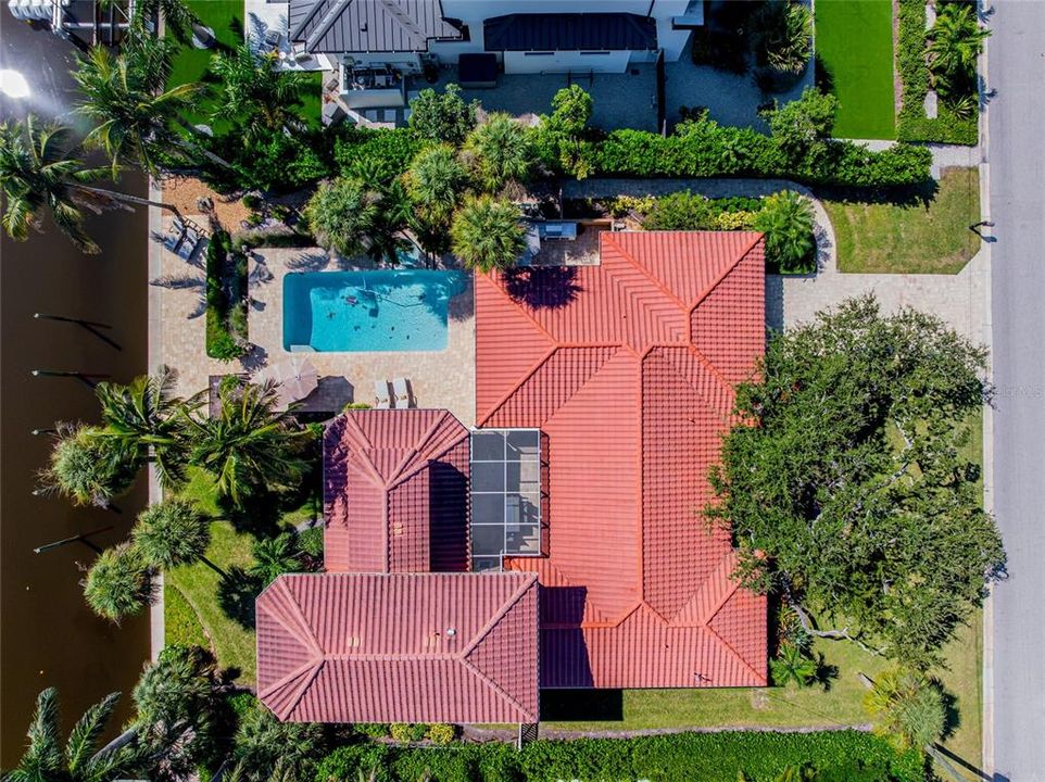 For Sale: $2,400,000 (5 beds, 4 baths, 3721 Square Feet)