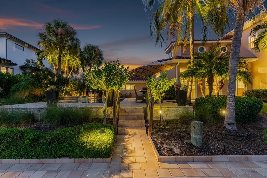 For Sale: $2,400,000 (5 beds, 4 baths, 3721 Square Feet)