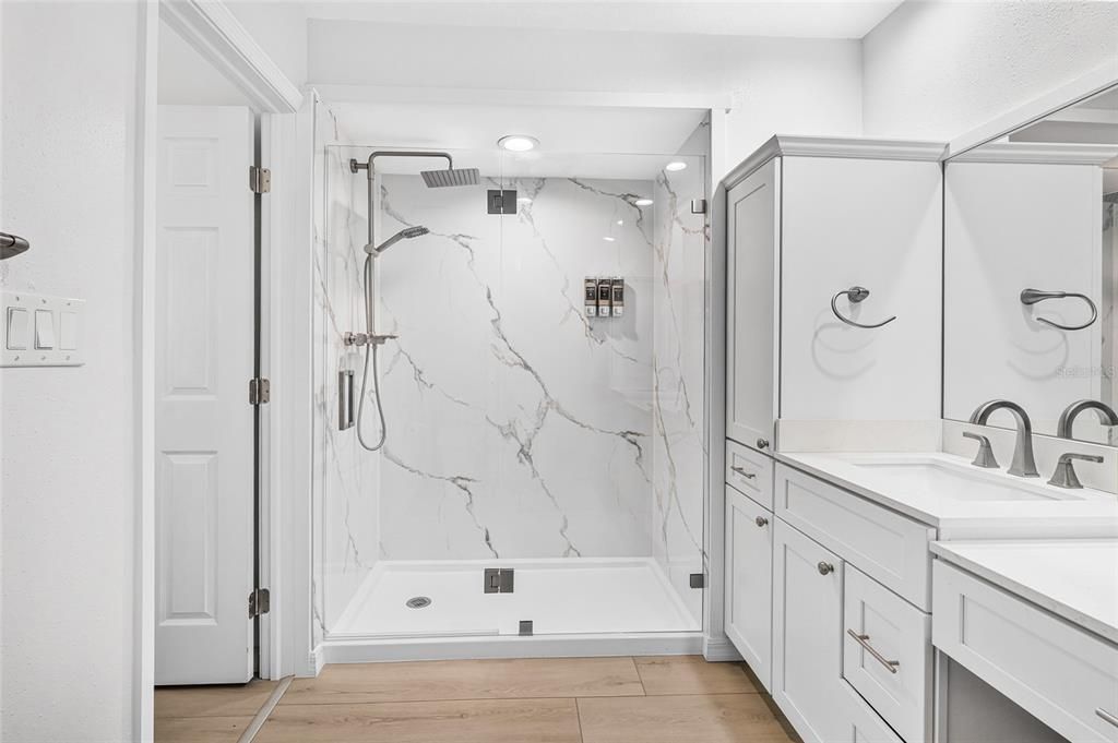 For Sale: $2,400,000 (5 beds, 4 baths, 3721 Square Feet)