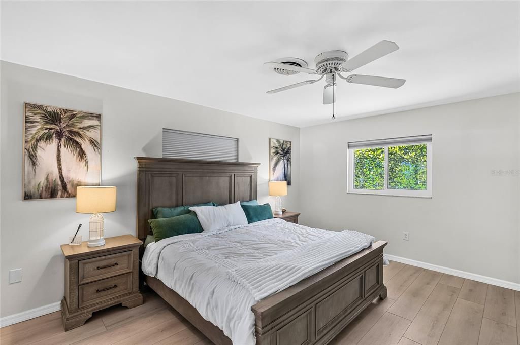 For Sale: $2,400,000 (5 beds, 4 baths, 3721 Square Feet)