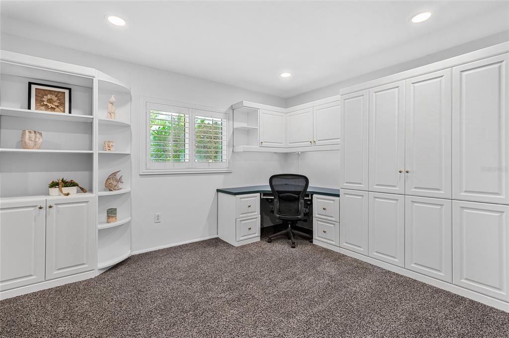 For Sale: $2,400,000 (5 beds, 4 baths, 3721 Square Feet)