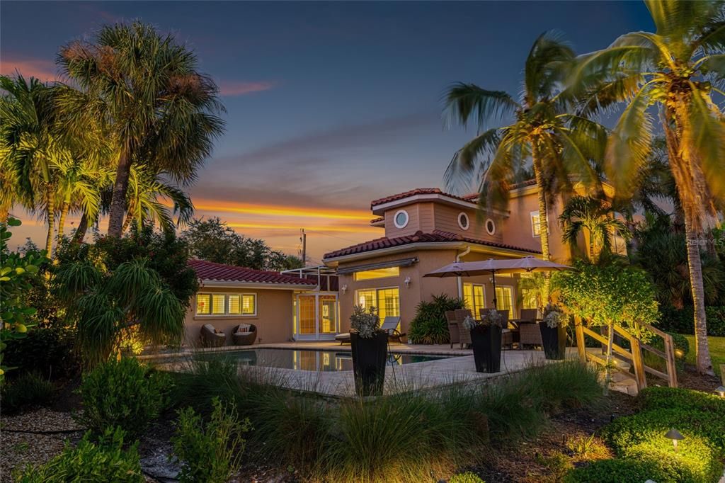 For Sale: $2,400,000 (5 beds, 4 baths, 3721 Square Feet)
