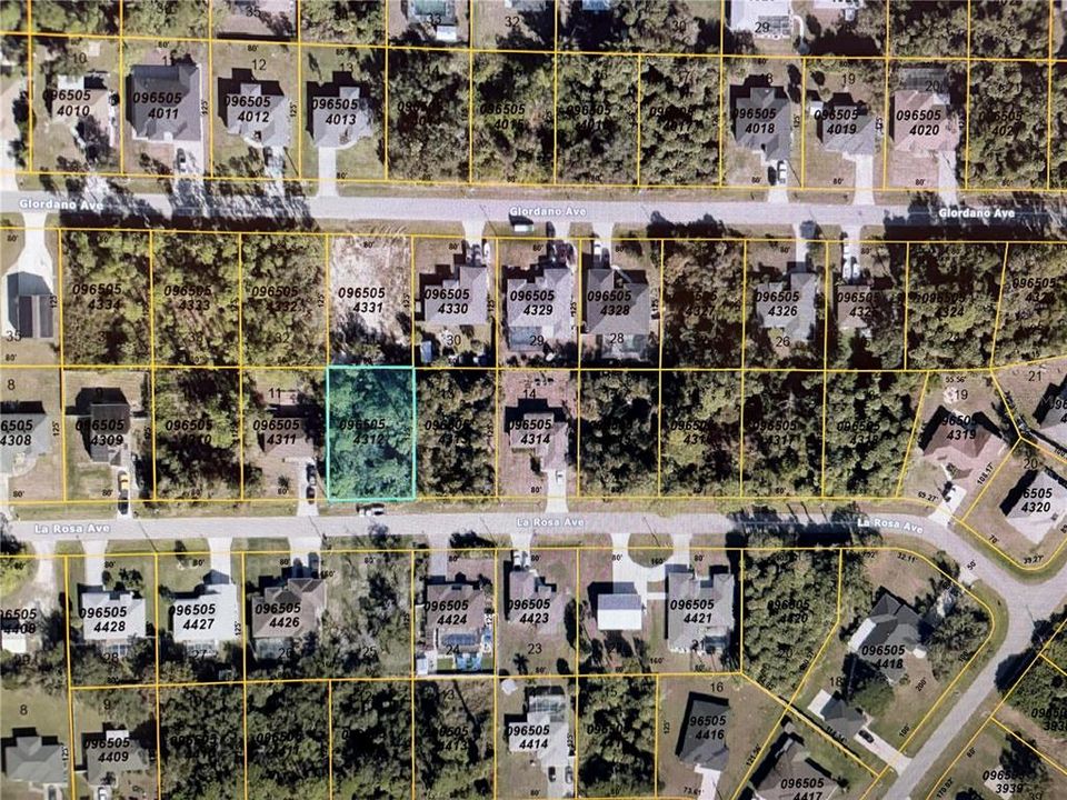 На продажу: $29,000 (0.23 acres)