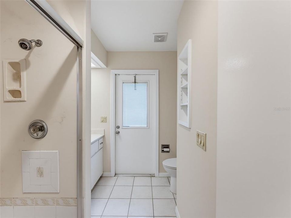 На продажу: $249,900 (3 спален, 2 ванн, 1802 Квадратных фут)