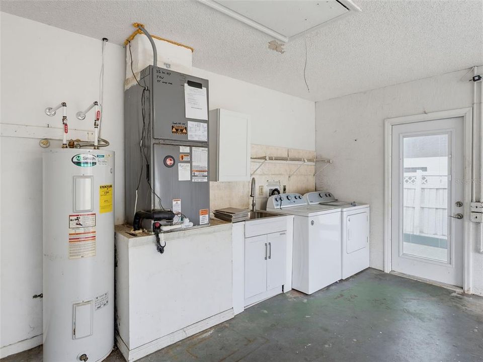 На продажу: $249,900 (3 спален, 2 ванн, 1802 Квадратных фут)