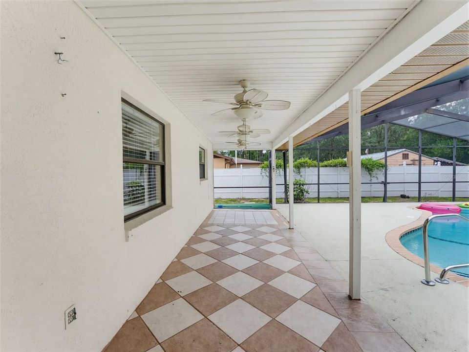 На продажу: $249,900 (3 спален, 2 ванн, 1802 Квадратных фут)