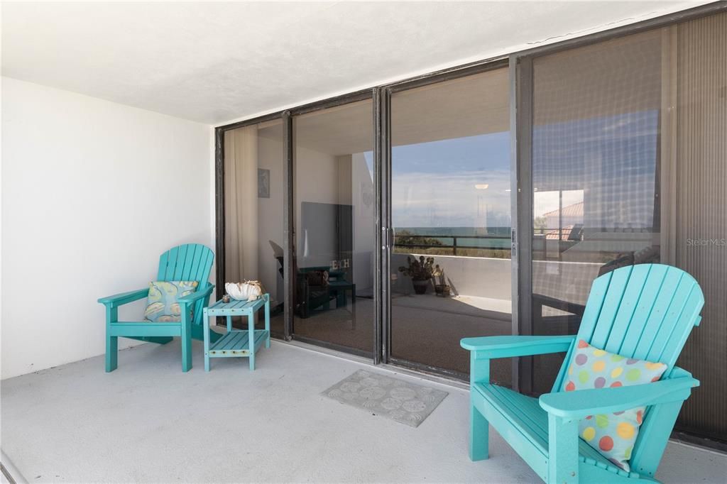 For Sale: $550,000 (2 beds, 1 baths, 1152 Square Feet)