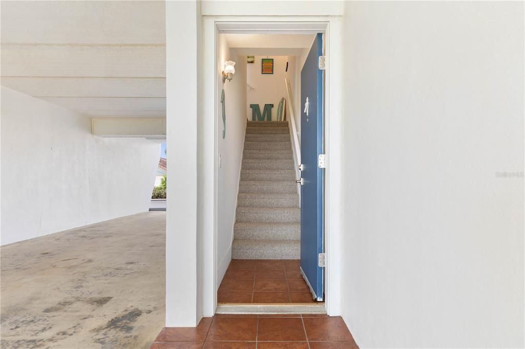 For Sale: $550,000 (2 beds, 1 baths, 1152 Square Feet)