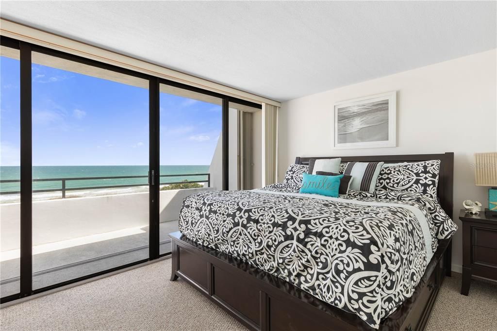 For Sale: $550,000 (2 beds, 1 baths, 1152 Square Feet)