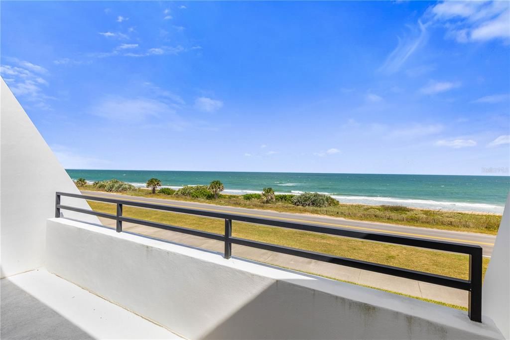 For Sale: $550,000 (2 beds, 1 baths, 1152 Square Feet)