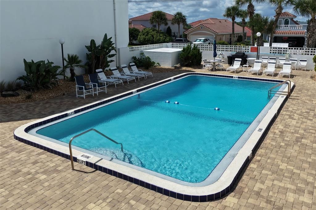 For Sale: $550,000 (2 beds, 1 baths, 1152 Square Feet)