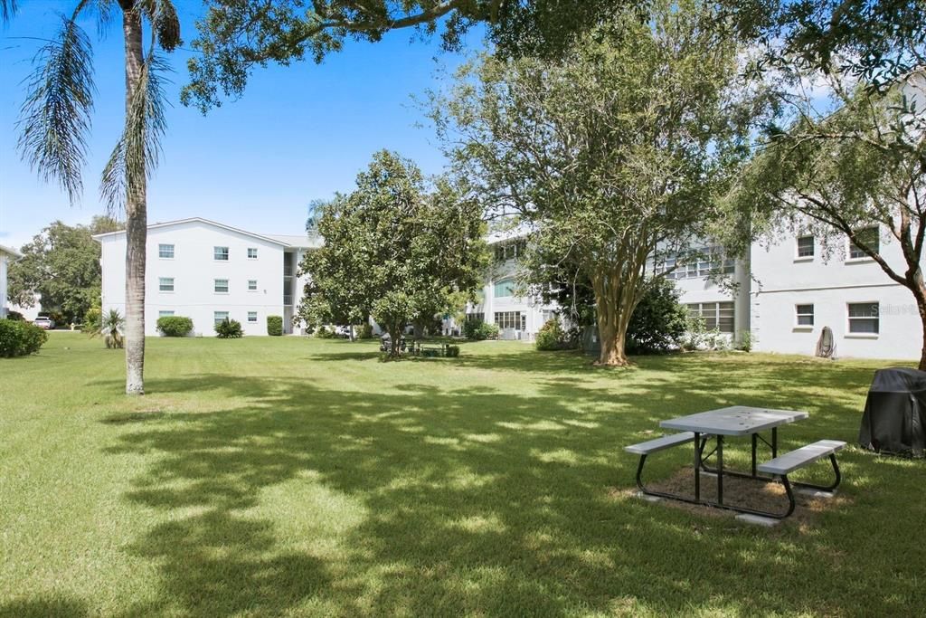 For Sale: $118,000 (1 beds, 1 baths, 725 Square Feet)