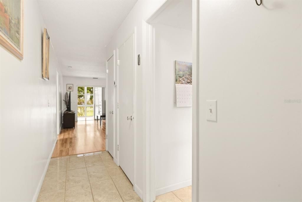 For Sale: $118,000 (1 beds, 1 baths, 725 Square Feet)