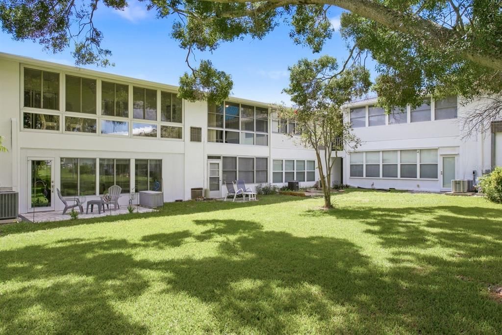 For Sale: $118,000 (1 beds, 1 baths, 725 Square Feet)