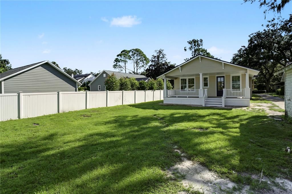 For Sale: $1,100,000 (3 beds, 2 baths, 1950 Square Feet)