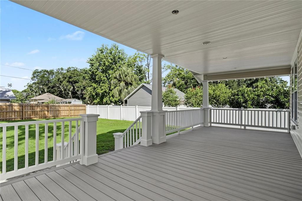 For Sale: $1,100,000 (3 beds, 2 baths, 1950 Square Feet)