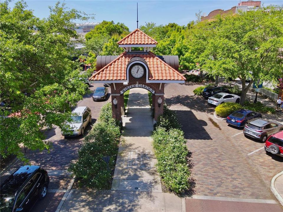 For Sale: $789,000 (3 beds, 2 baths, 1978 Square Feet)