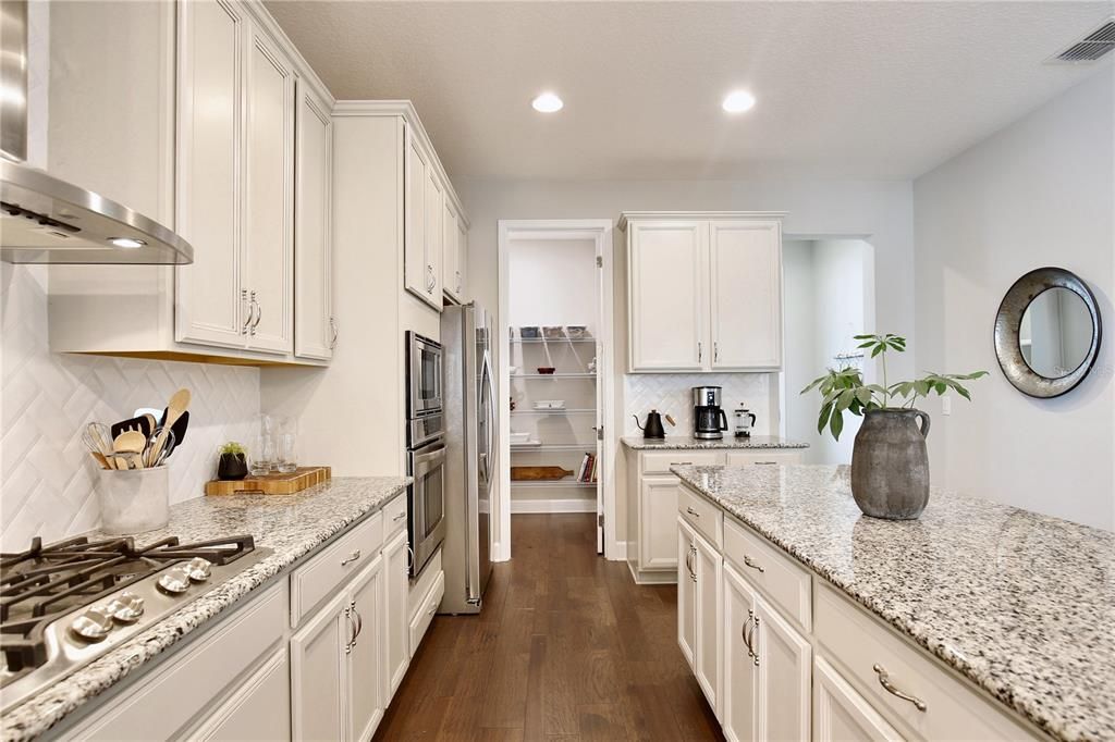 For Sale: $789,000 (3 beds, 2 baths, 1978 Square Feet)
