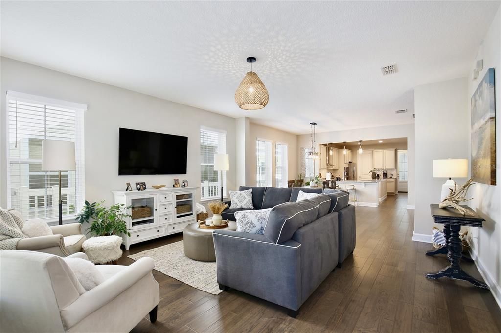 For Sale: $789,000 (3 beds, 2 baths, 1978 Square Feet)