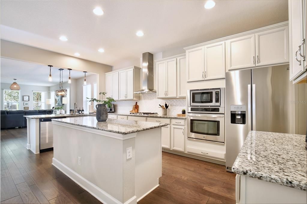 For Sale: $789,000 (3 beds, 2 baths, 1978 Square Feet)