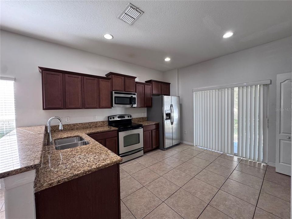 For Rent: $1,650 (2 beds, 2 baths, 1192 Square Feet)