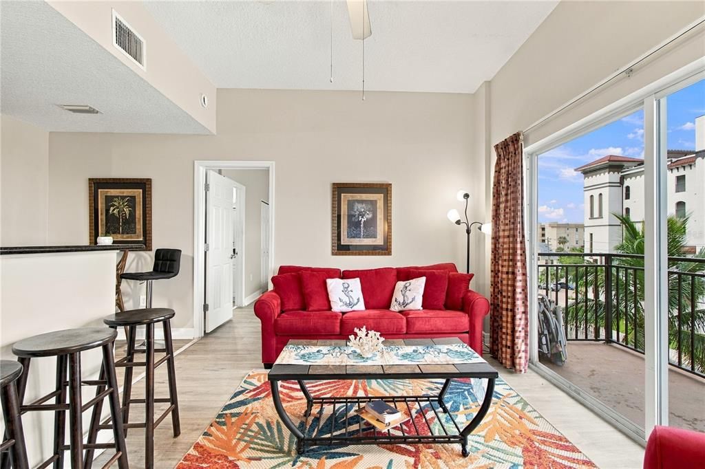 En Venta: $499,000 (2 camas, 2 baños, 767 Pies cuadrados)