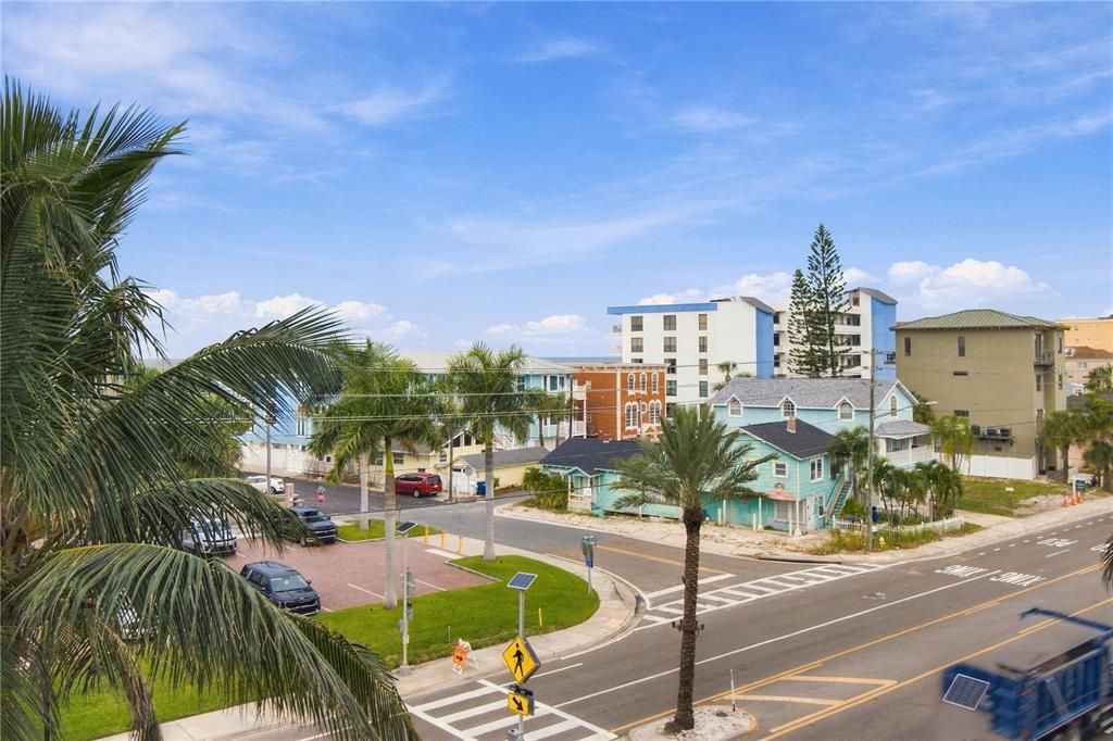 En Venta: $499,000 (2 camas, 2 baños, 767 Pies cuadrados)