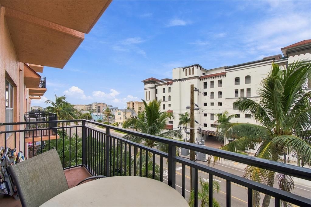 En Venta: $499,000 (2 camas, 2 baños, 767 Pies cuadrados)