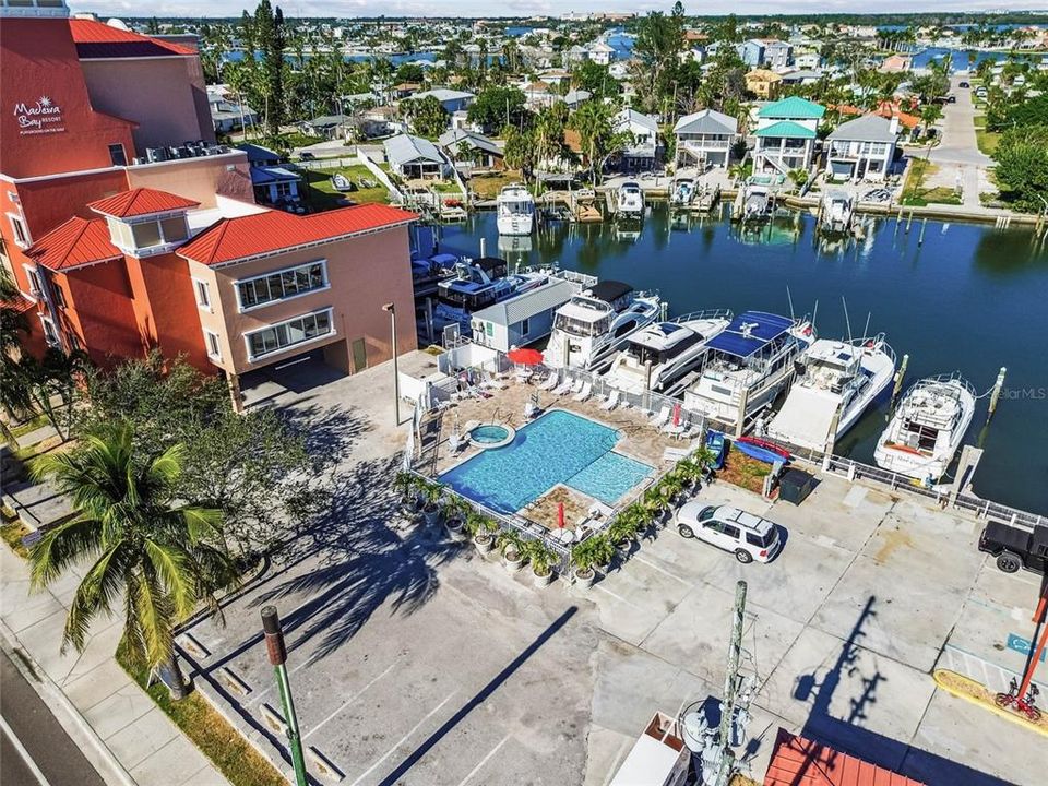 En Venta: $499,000 (2 camas, 2 baños, 767 Pies cuadrados)